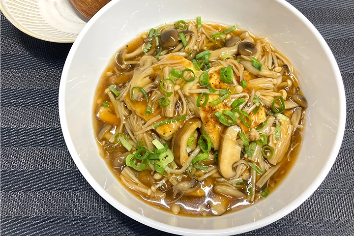 3種きのこの豆腐あんかけ
